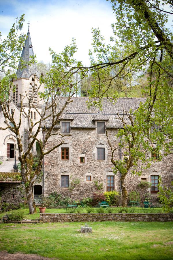 Le Vieux Pont Hotel Belcastel  Bagian luar foto